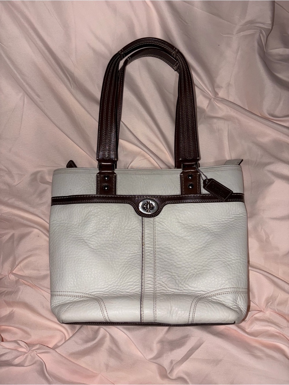 Vintage Authentic Coach Hampton Pebbled Leather Tote F13959